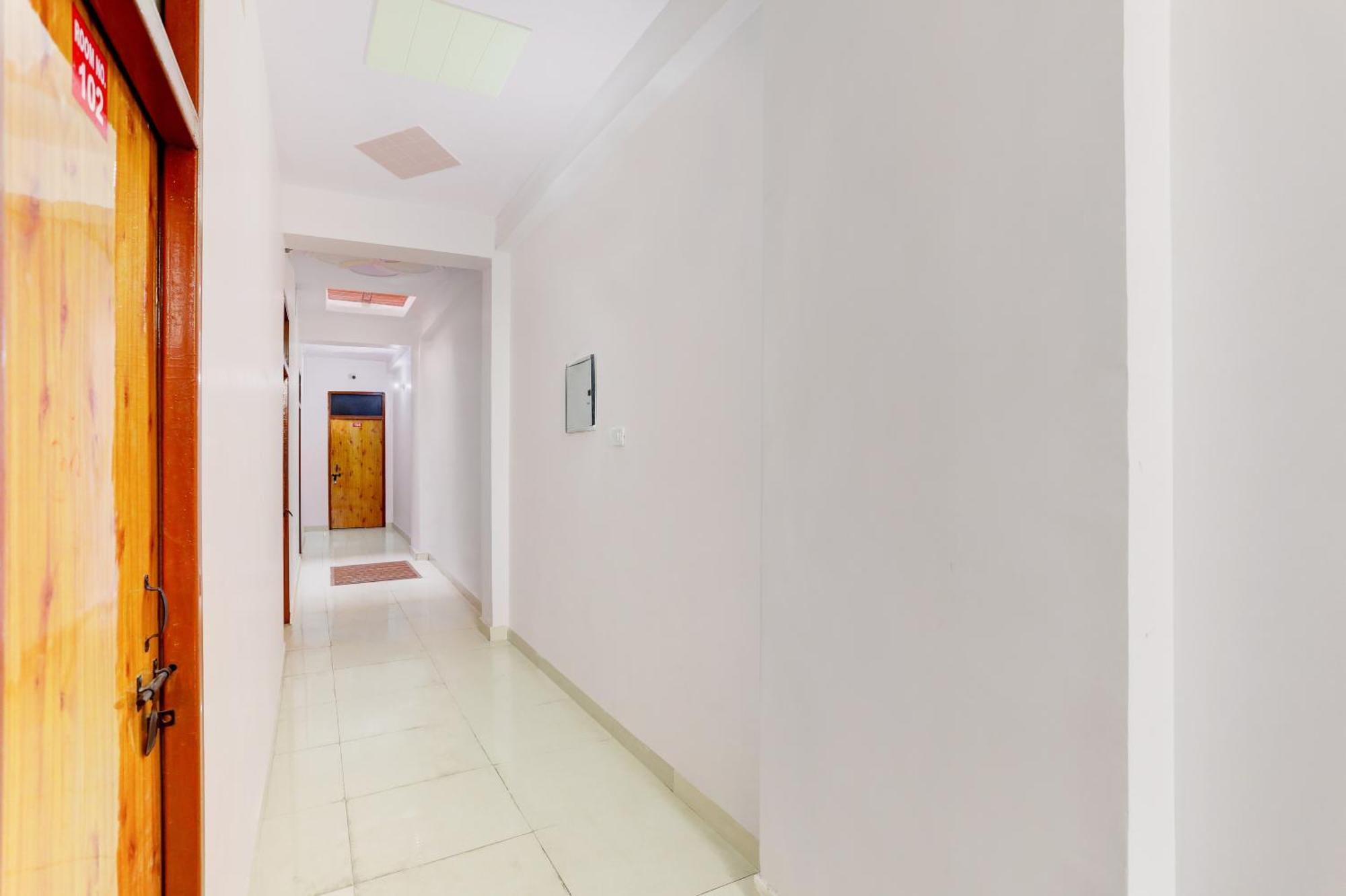 Hotel O Blu Moon Газиабад Экстерьер фото