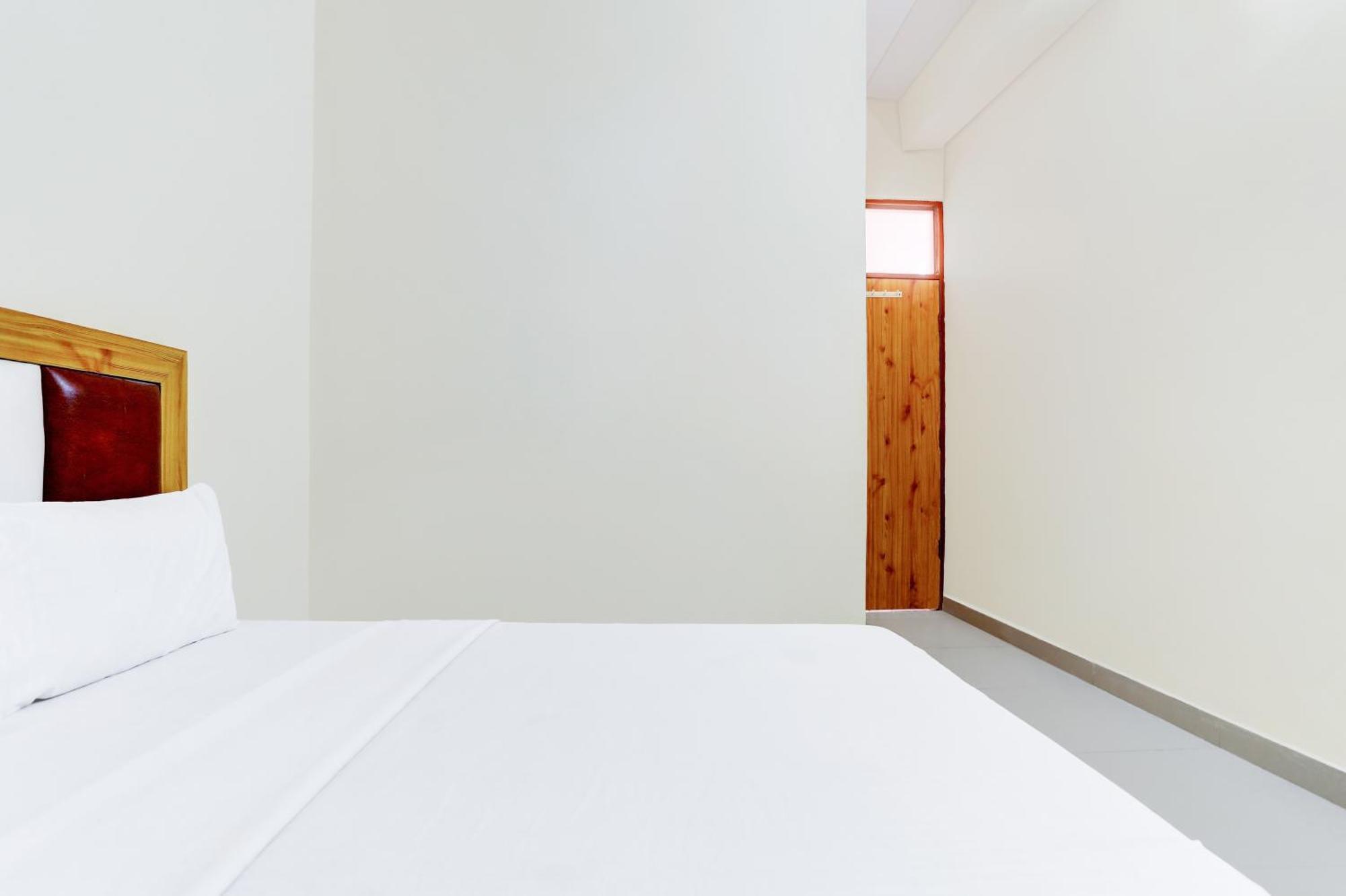 Hotel O Blu Moon Газиабад Экстерьер фото